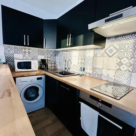 Maison Mitoyenne Au Calme Quartier De La Pironniere 4 Pers