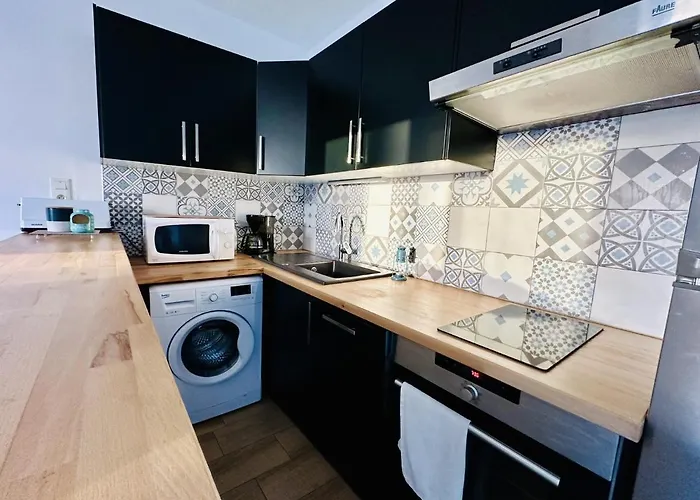 Maison Mitoyenne Au Calme Quartier De La Pironniere 4 Pers