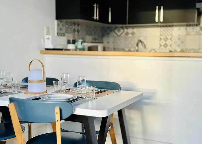 Maison Mitoyenne Au Calme Quartier De La Pironniere 4 Pers Nyaraló